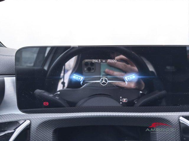 MERCEDES-BENZ A 180 180 d Automatic Premium Night Edition