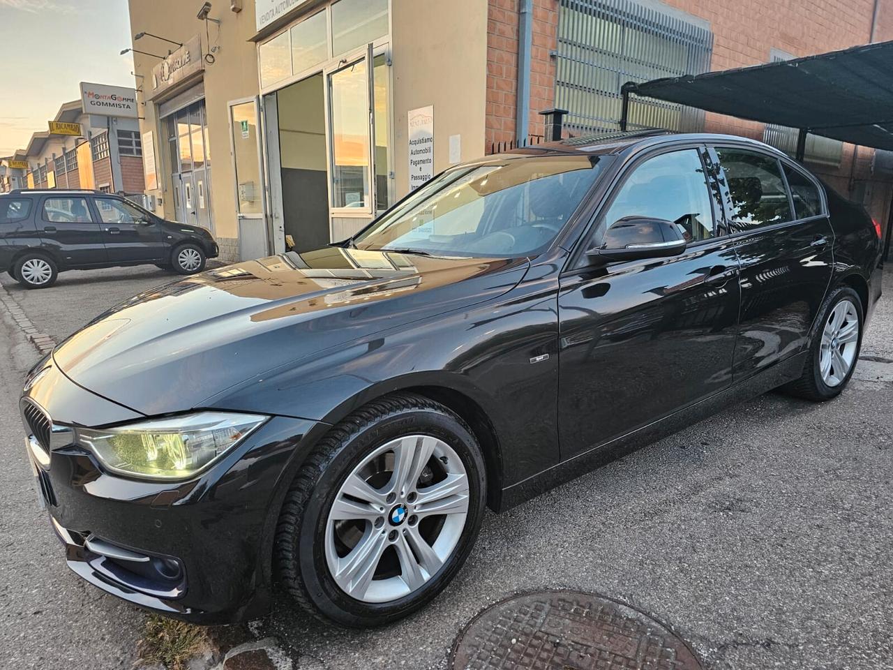 Bmw 316d 115cv Sport*Navi*Bi-Xeno*Tetto*Pdc*17*