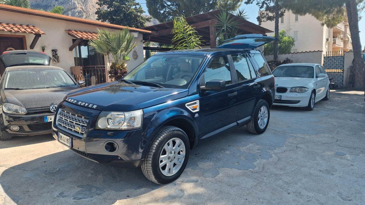 Land Rover Freelander 2.2 TD4 S.W. SE