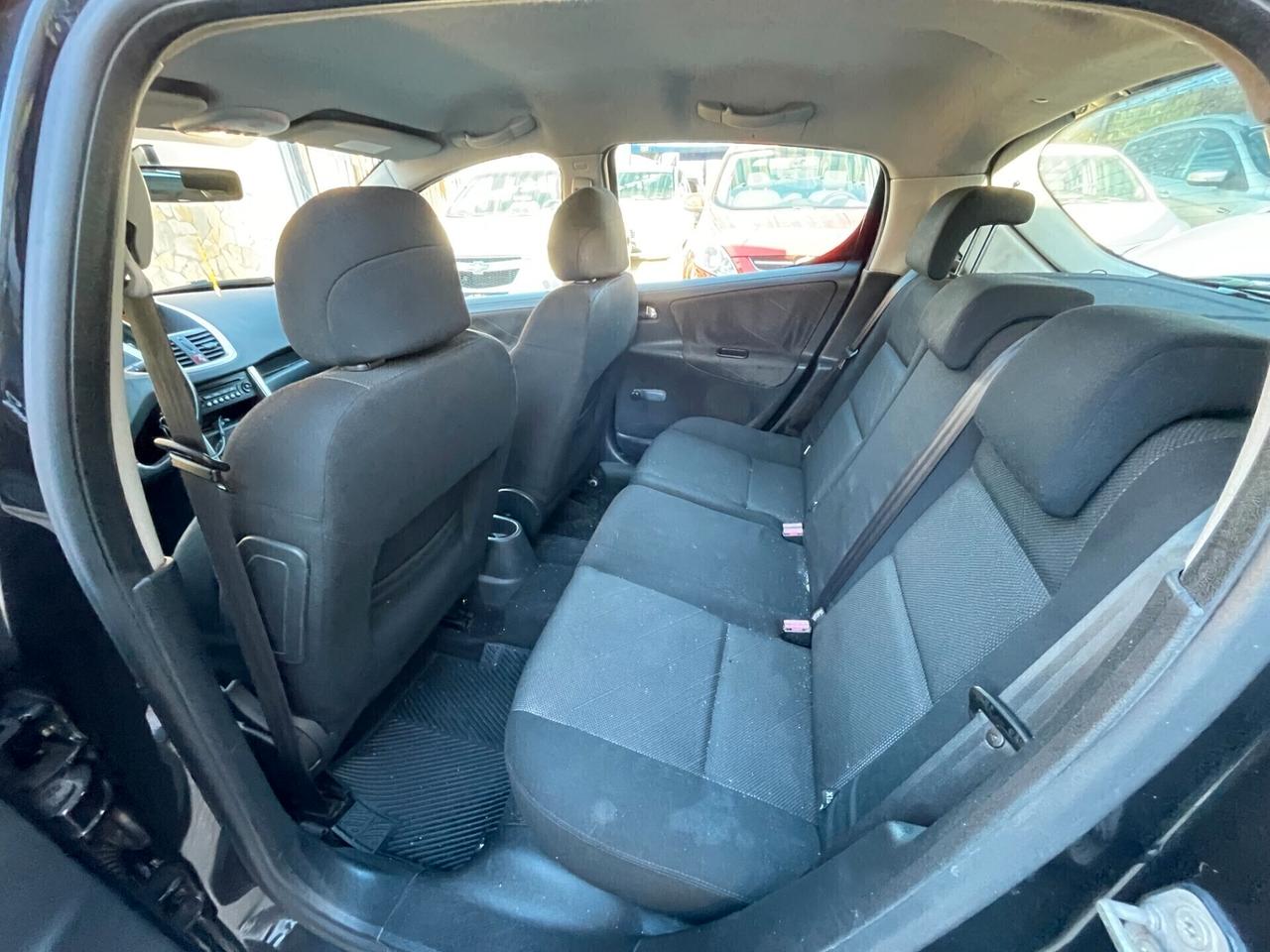 Peugeot 207 1.6 HDi 90CV 5p. XS