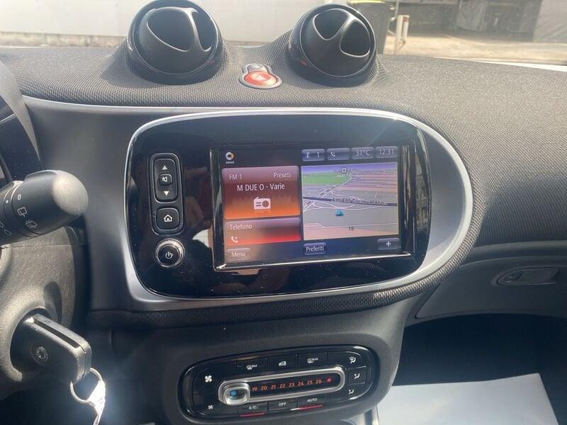 smart fortwo EQ Passion