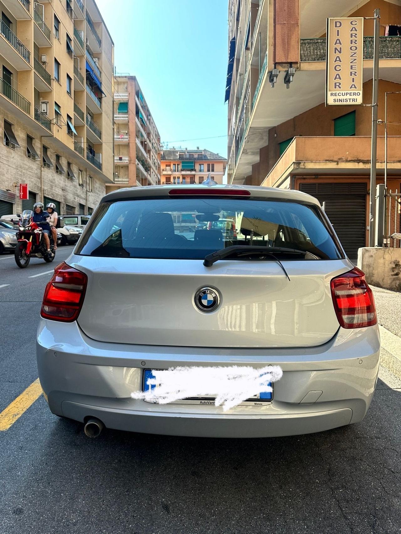 Bmw 116 116d 5p. Urban AUTOMATICO