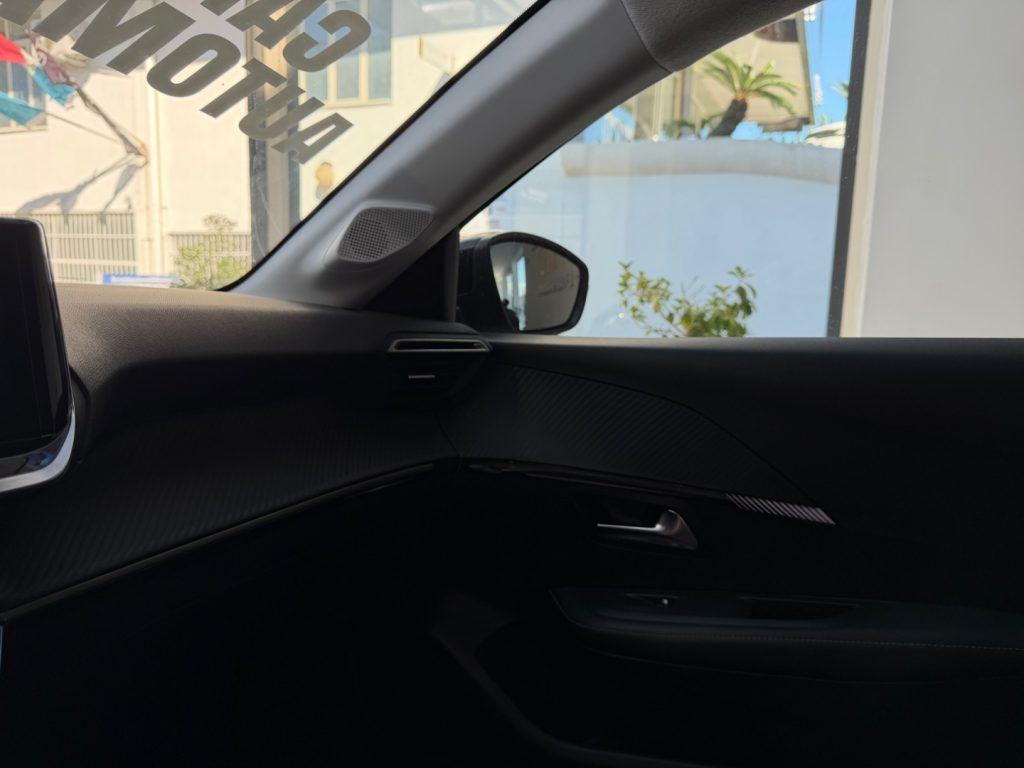 Peugeot 208 Hybrid 110 e-DCS6 Allure da €199,00 mensili