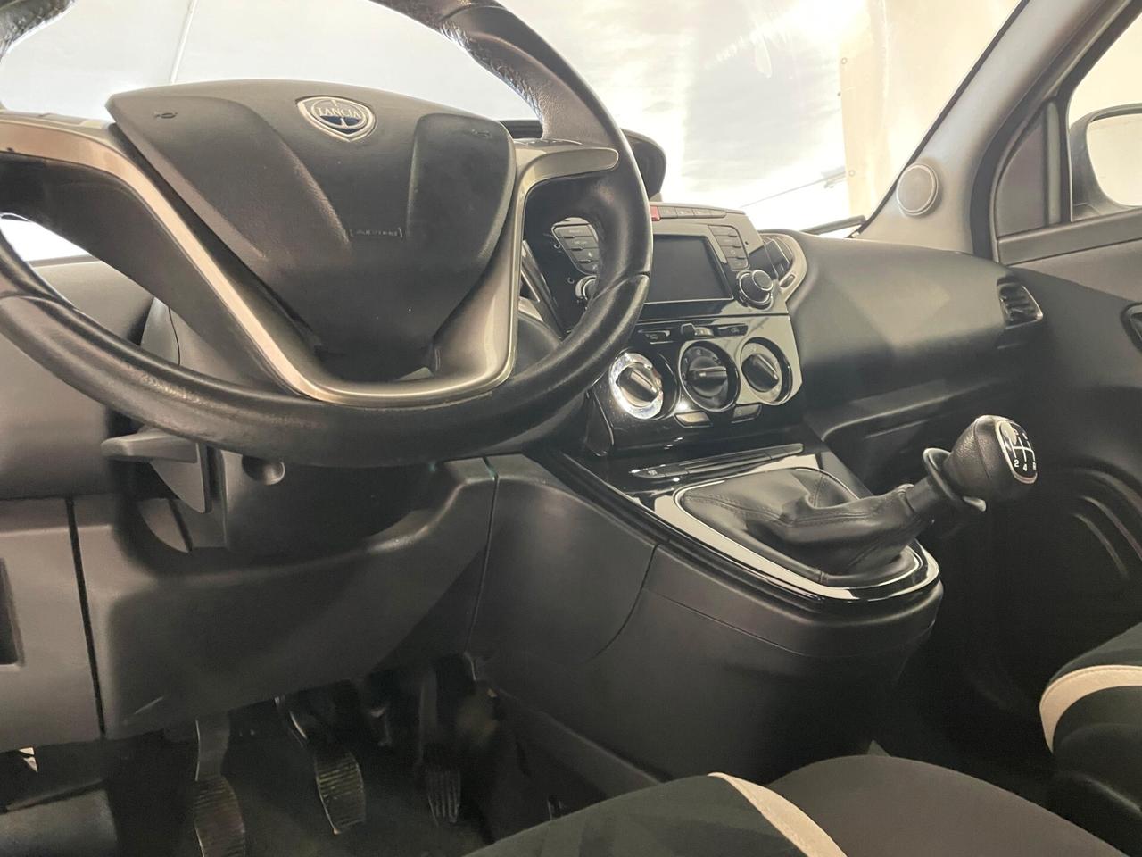 Lancia Ypsilon 1.2 69 CV GPL NEOPATENTATI Platinum