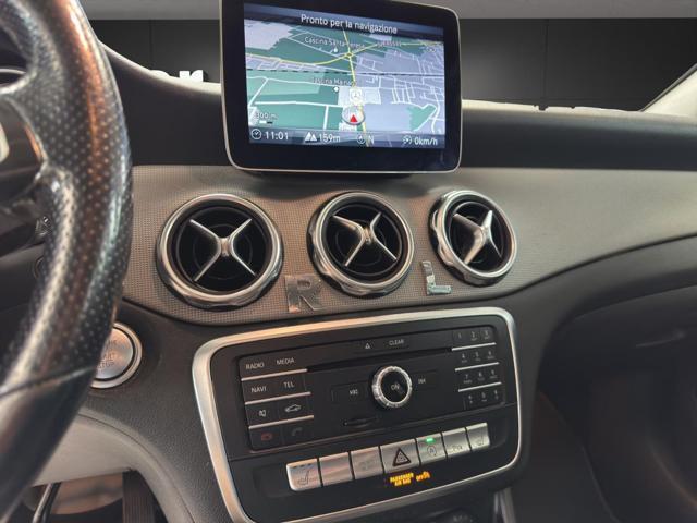 MERCEDES-BENZ GLA 200 Sport