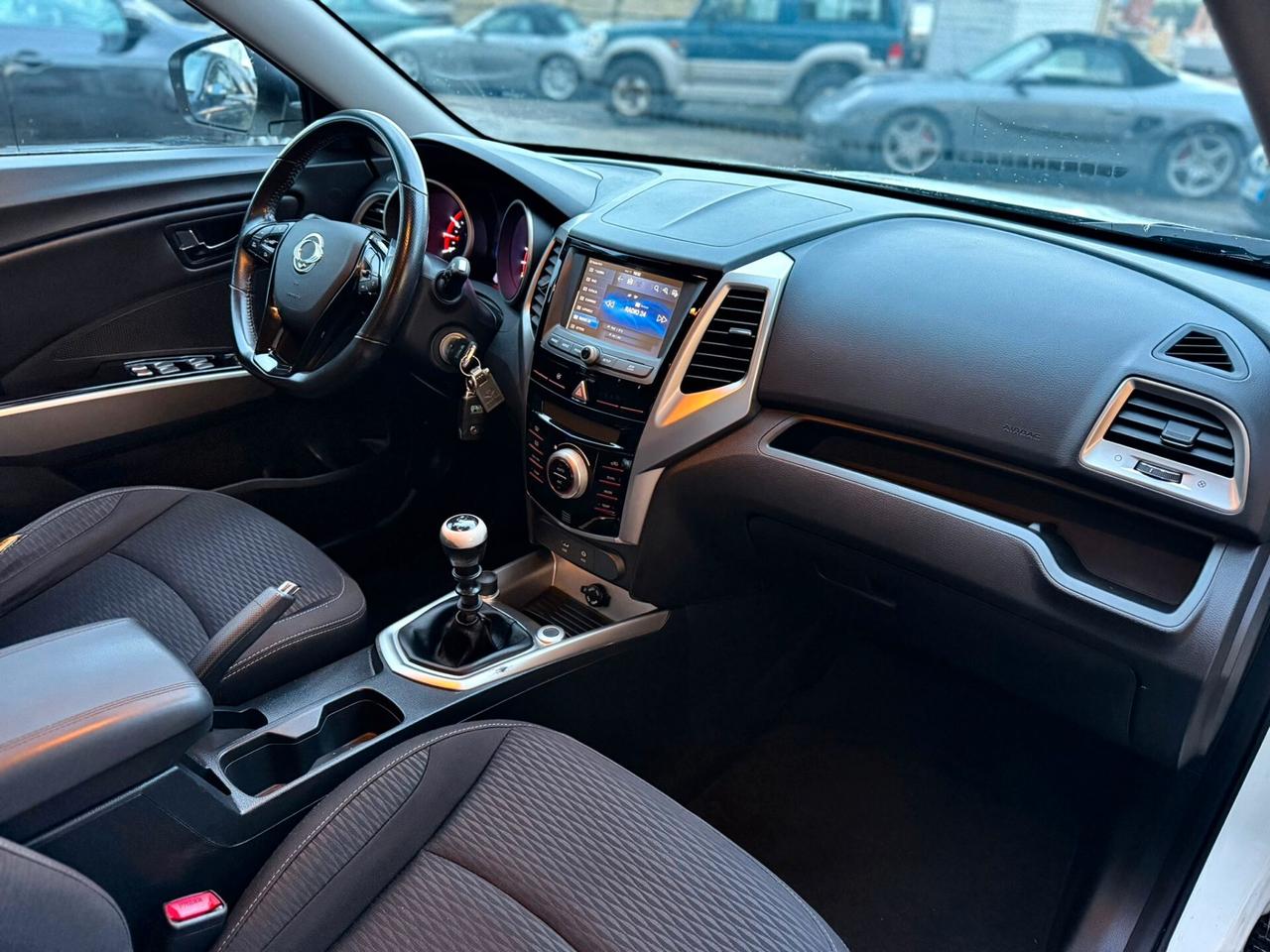 Ssangyong Tivoli 1.6 2WD I Lov It