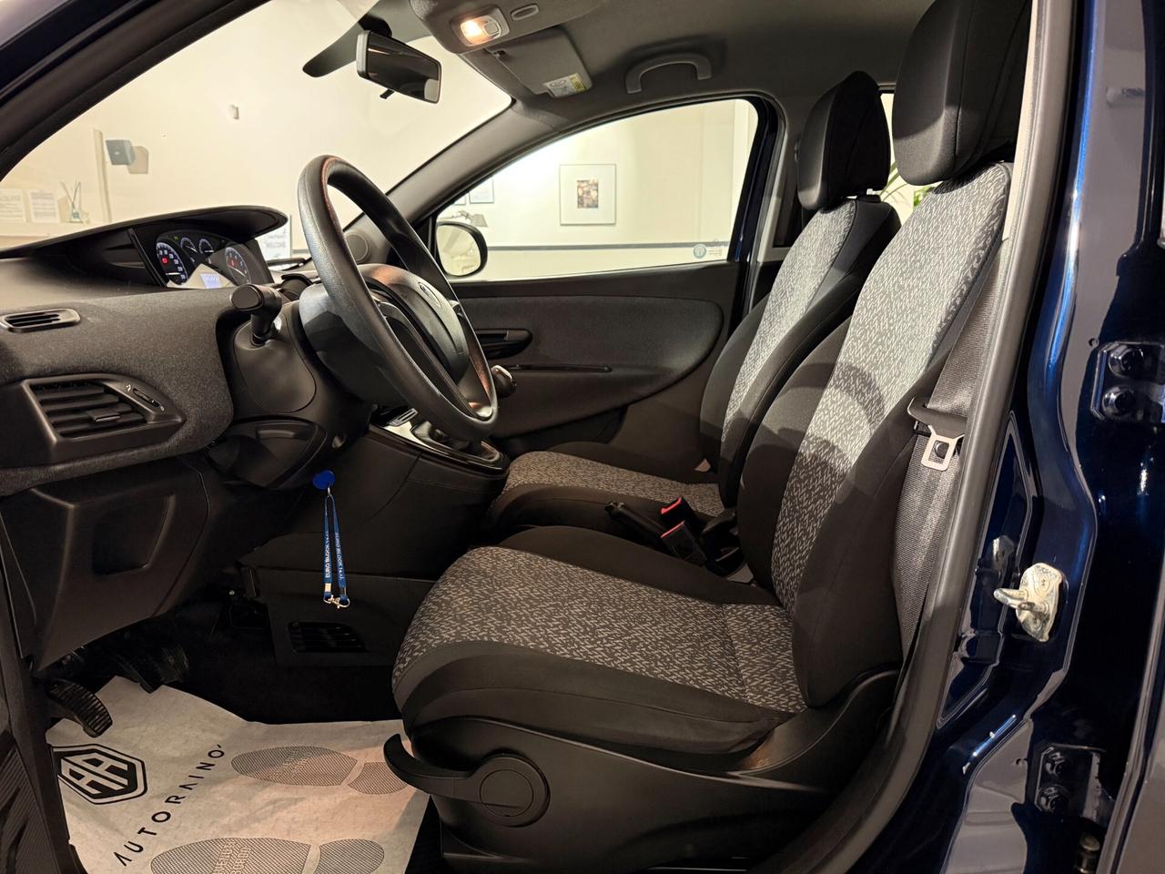 Lancia Ypsilon 1.2 69 CV 5 porte GPL Ecochic Elefantino Blu