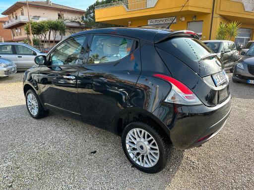 Lancia Ypsilon 5 Porte Ypsilon 0.9 t.air Gold ecochic metano 80cv