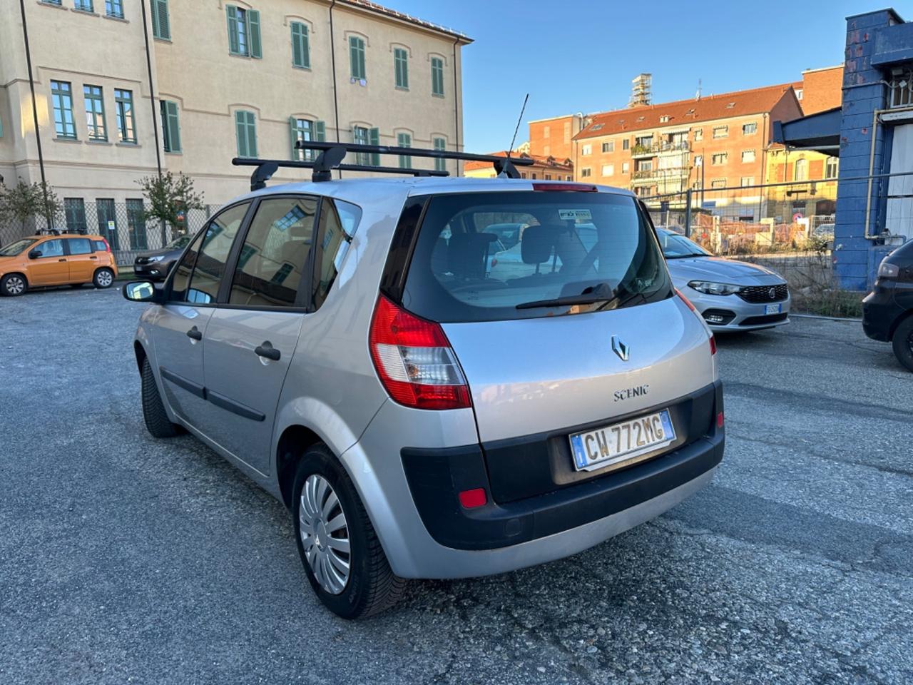 Renault Scenic Scénic 1.5 dCi/82CV pochi km