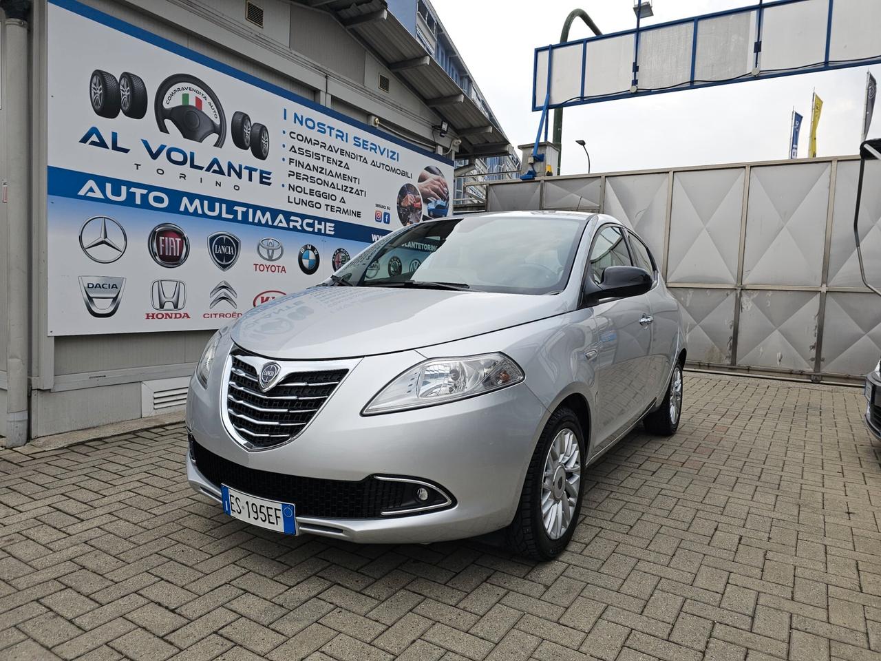 Lancia Ypsilon 0.9 TwinAir 85 CV 5 porte S&S Gold