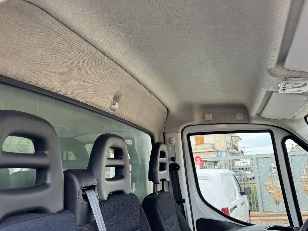 IVECO Daily 35C16 4.8m Lungo 160CV Centina e Telo Centinato