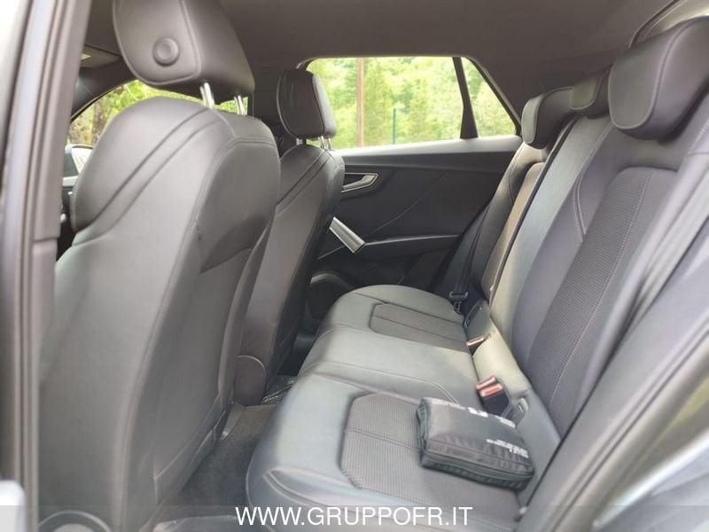 Audi Q2 35 TDI S tronic Identity Black
