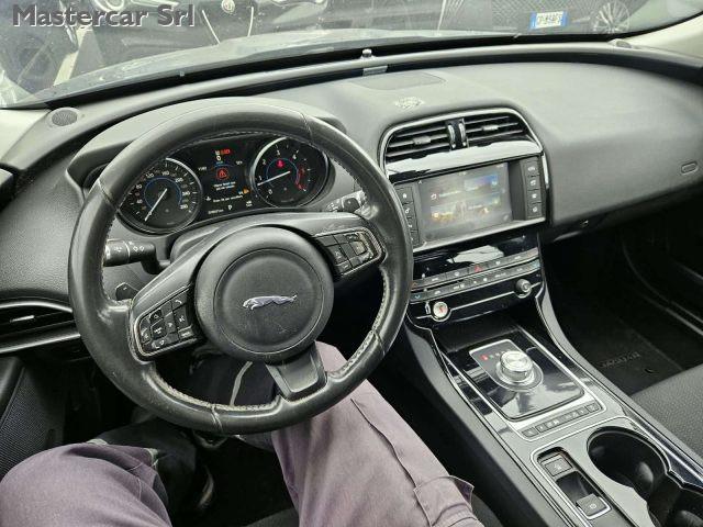 JAGUAR XE XE 2.0d Pure Business edition 180cv tg: FG873SR