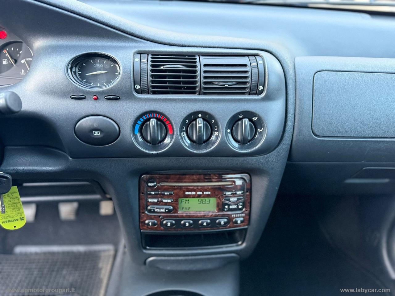 FORD Escort 1.6I 16V SW GHIA