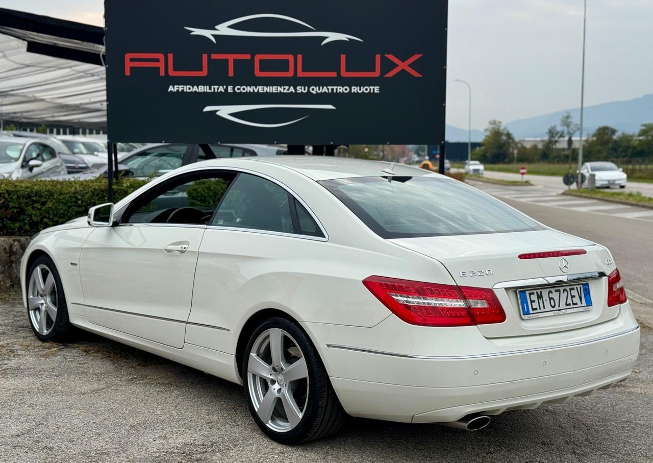 Mercedes-benz E 220 CDI Coupé BlueEFFICIENCY 2012