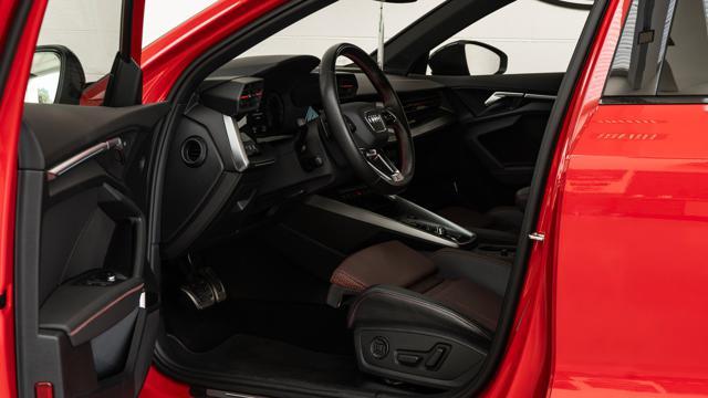 AUDI S3 Sedan TFSI quattro S tronic MATRIX