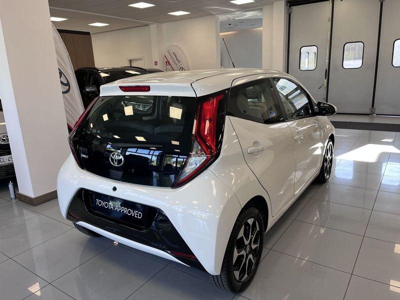 Toyota Aygo Connect 1.0 VVT-i 72 CV 5 porte x-fun