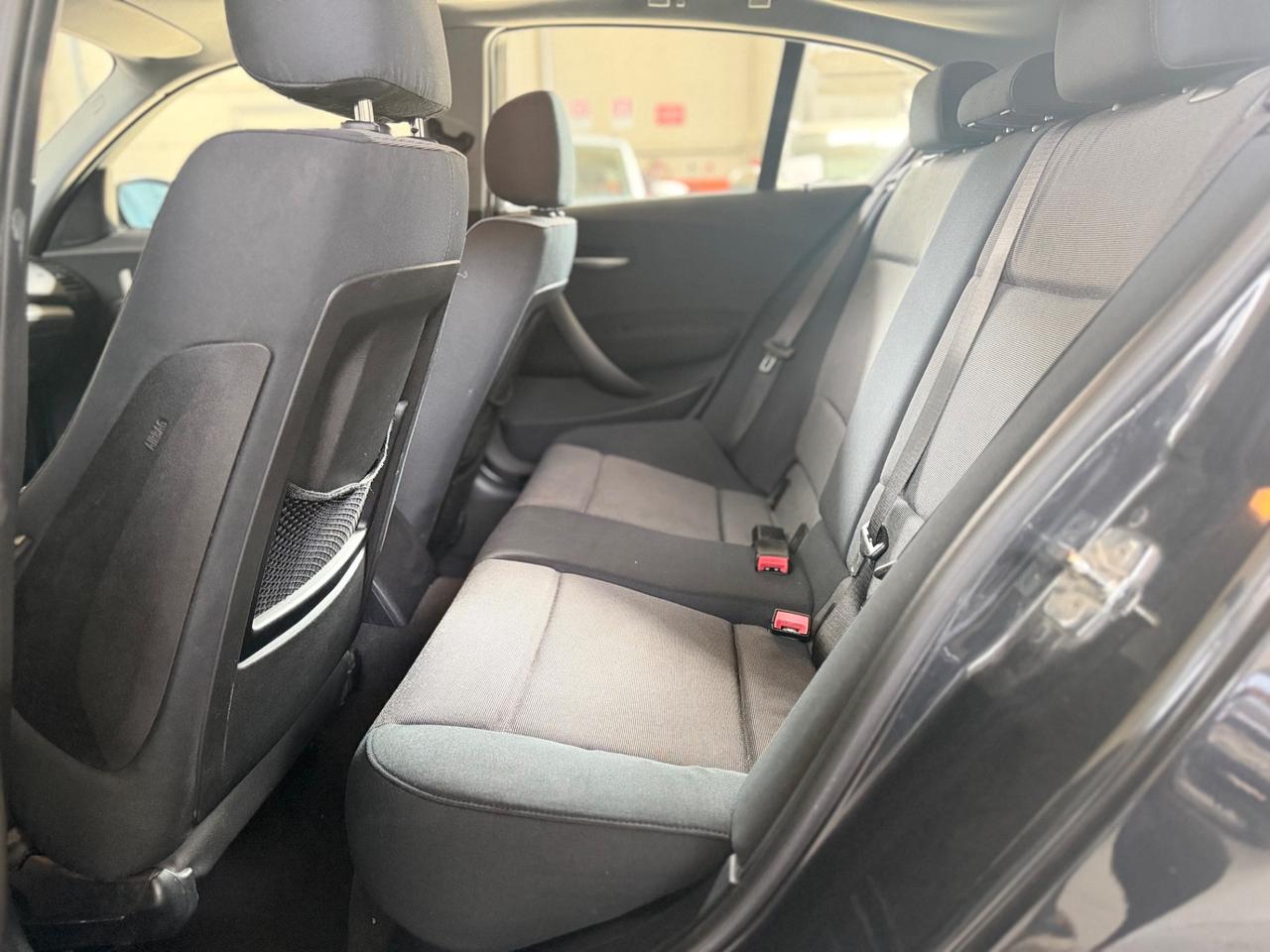 Bmw 118 118d cat 5 porte Attiva NEOPATENTATI