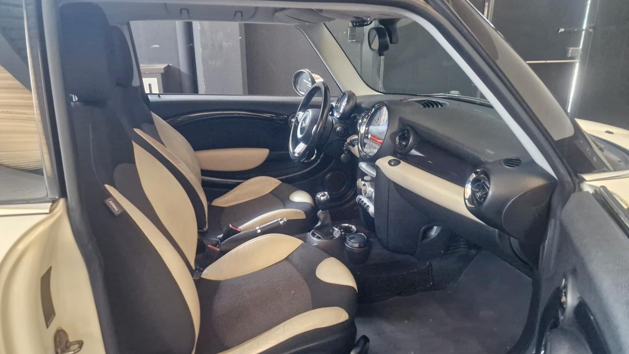 Mini 1.6 16V Cooper