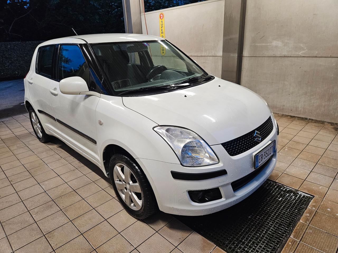 Suzuki Swift 1.3 4x4 5p. GL