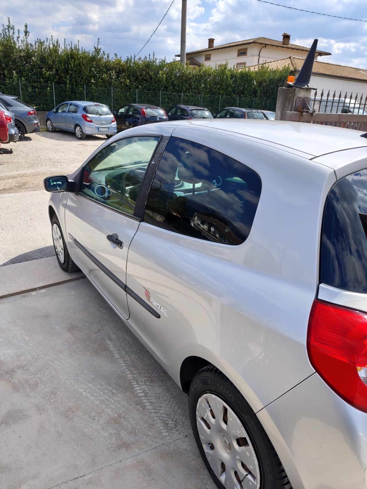 Renault Clio GPL valido 2029 garantita 12 mesi
