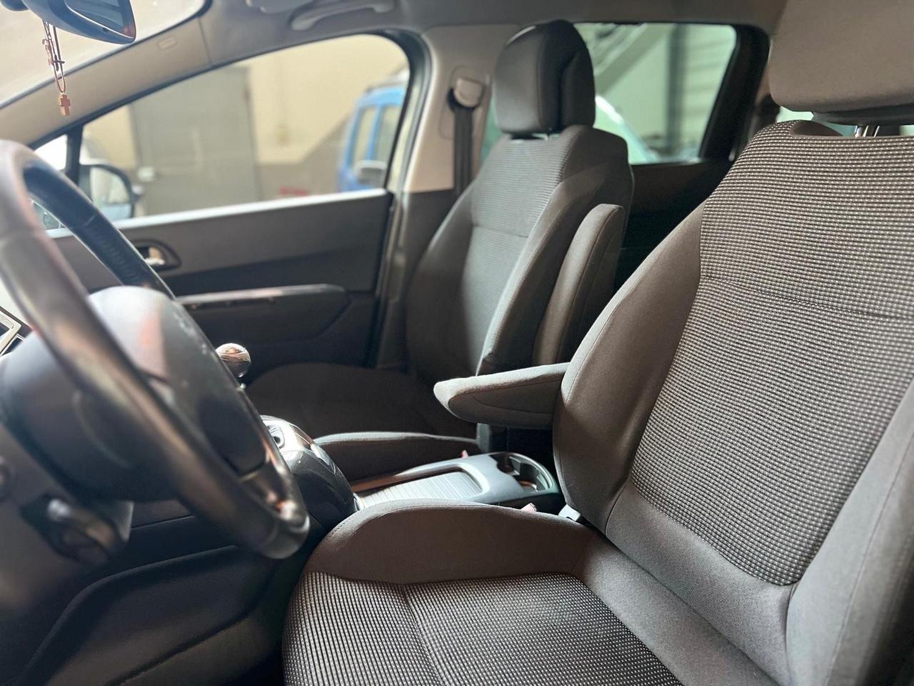 Peugeot 5008 1.6 HDi 112CV Business