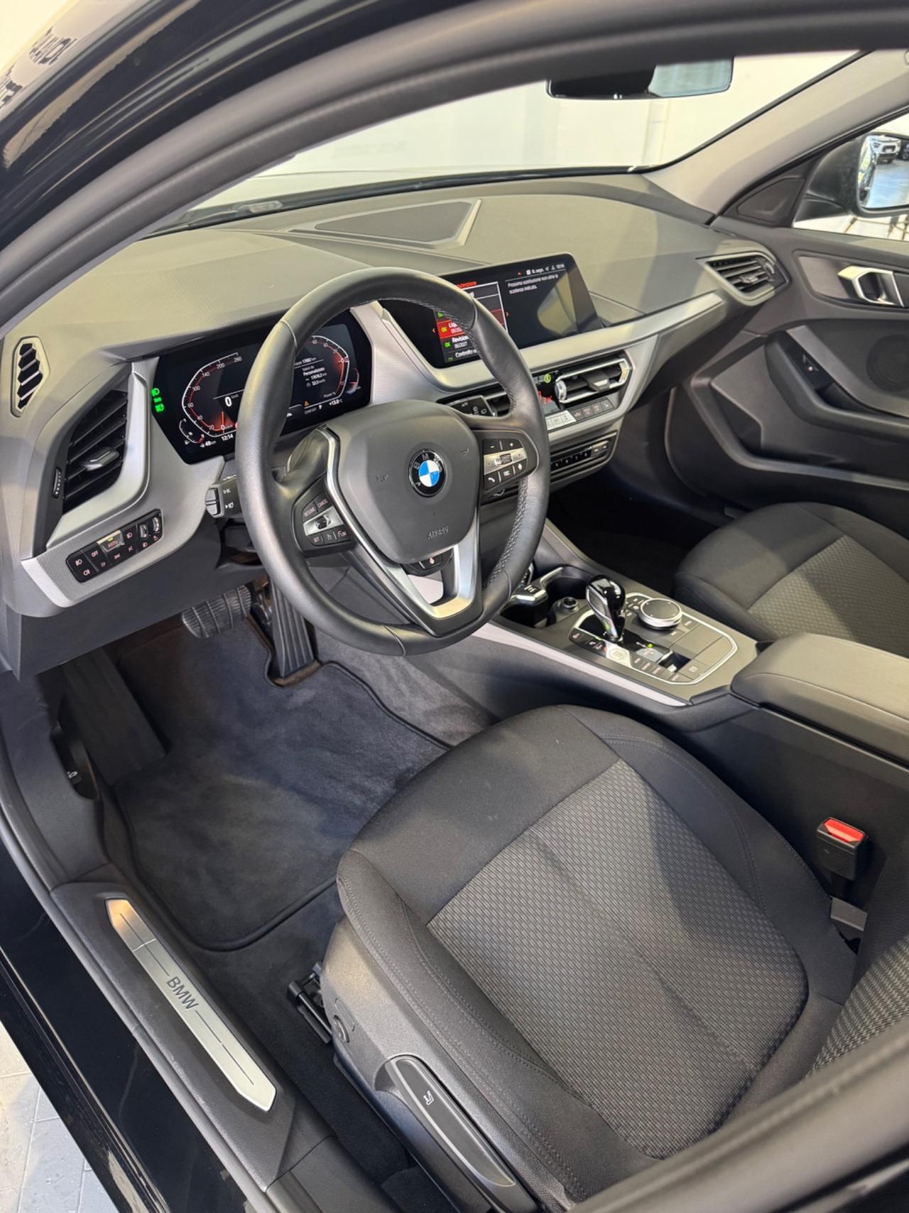 Bmw 120 120i 5p. Advantage