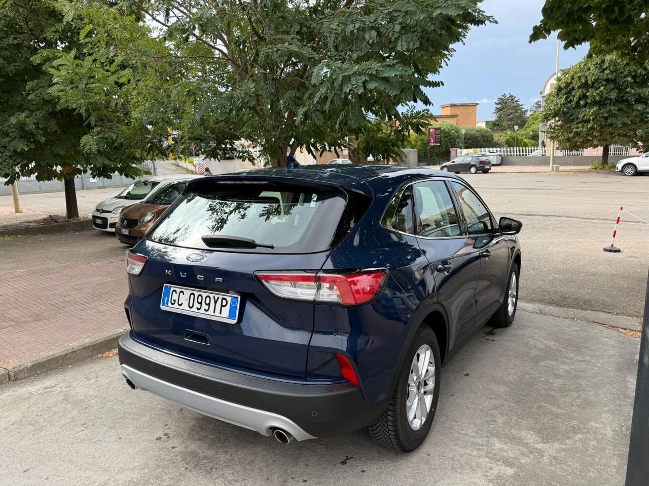 Ford Kuga 1.5 KM. 49.000! NEW MODEL