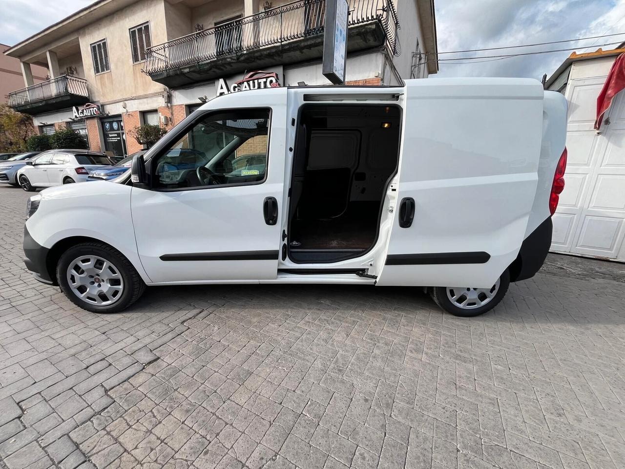 Fiat Doblo 1.6 MJT 105CV PL-TN Cargo MAXI Lounge DOPPIA PARTE LATERALE