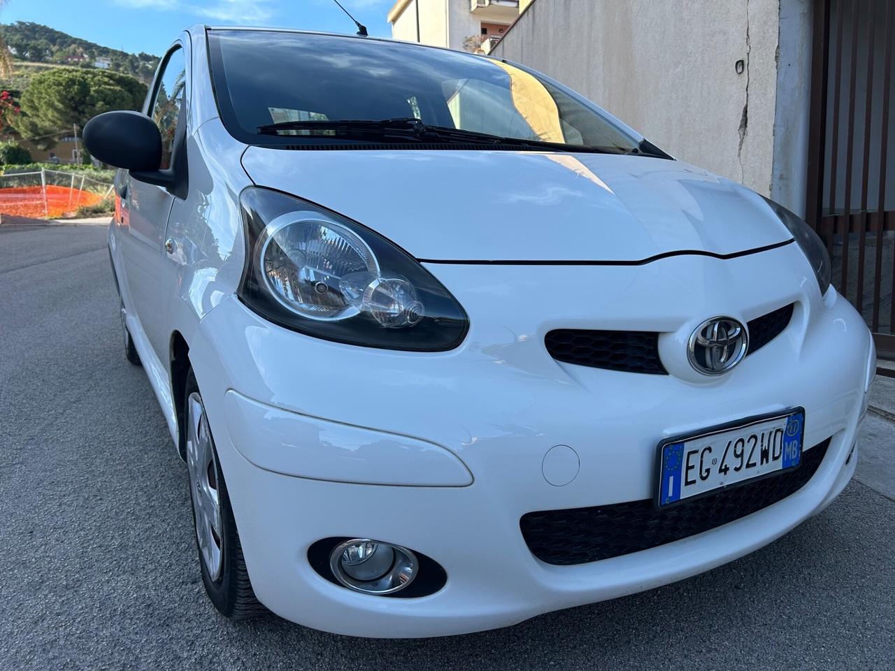 Toyota Aygo 1.0 BENZ . IDEALE PER NEO PATENTATI