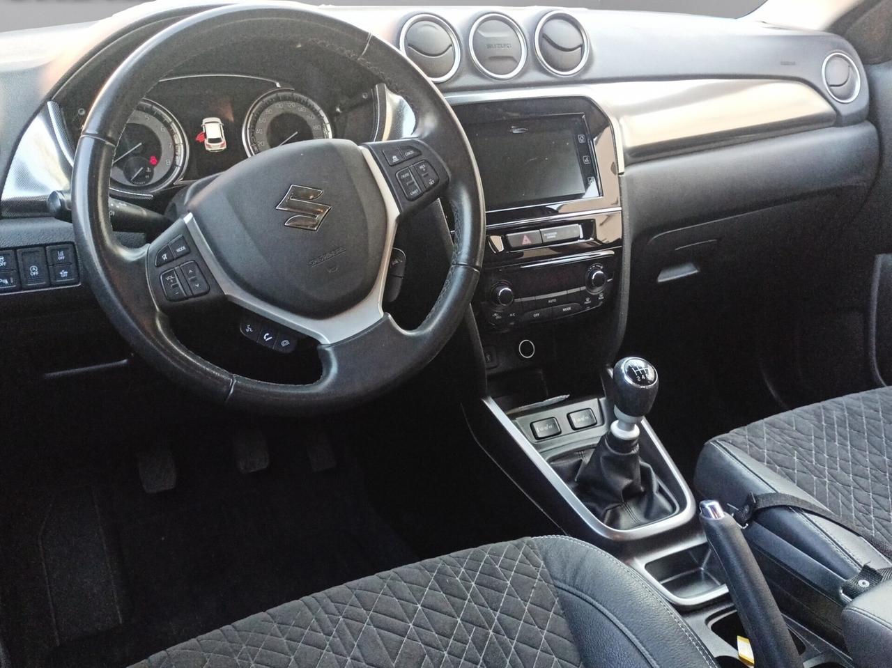 Suzuki Vitara 1.4 Hybrid Top