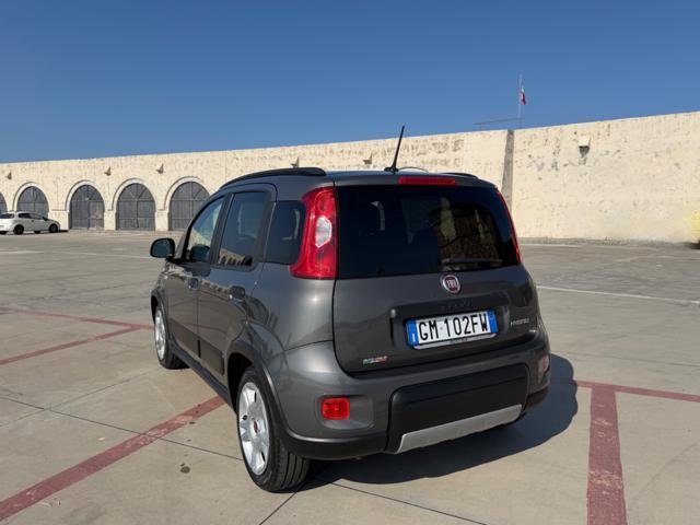 FIAT Panda 1.0 HYBRID CITY LIFE+CLIMATRONIC+SCHERMO+5POSTI
