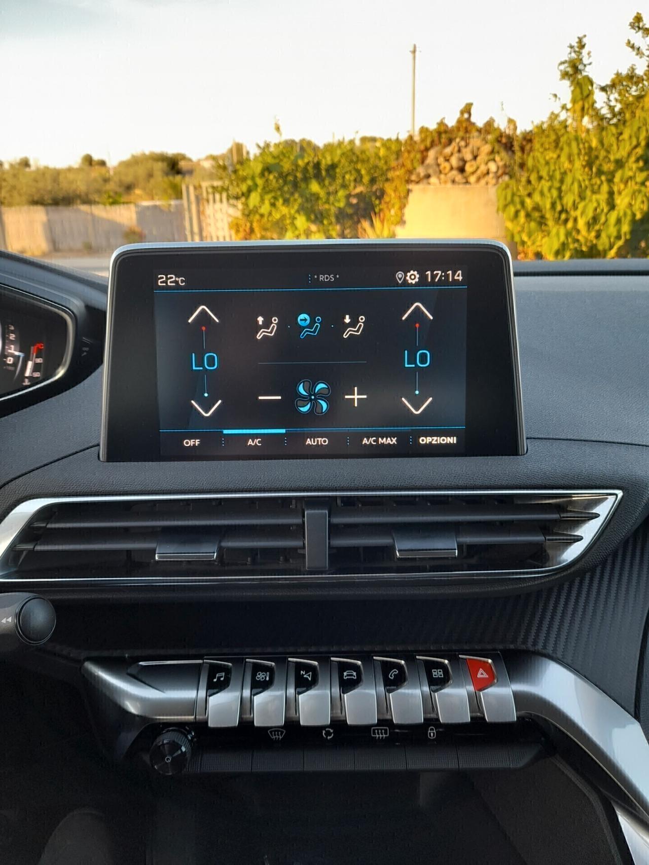 Peugeot 3008 BlueHDi 130 CAMBIO MANUALE ANNO 2022