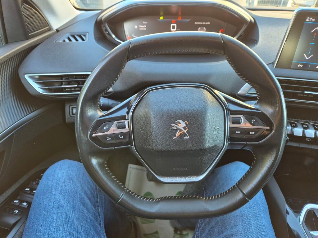 Peugeot NEW 3008 BlueHDi 130CV MANUALE