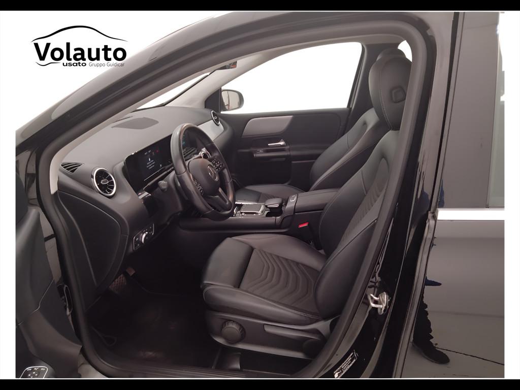 Mercedes-Benz Classe B - W247 2018 - B 180 d Sport auto