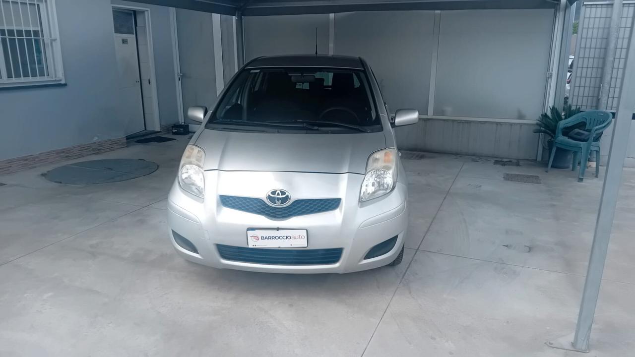 Toyota Yaris 1.0 5 porte Sol