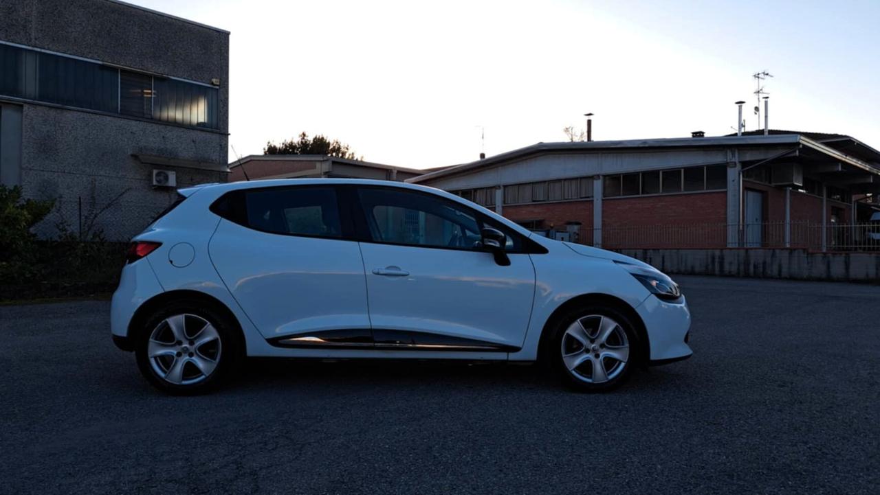 Renault Clio 1.2 75CV 5 porte Wave