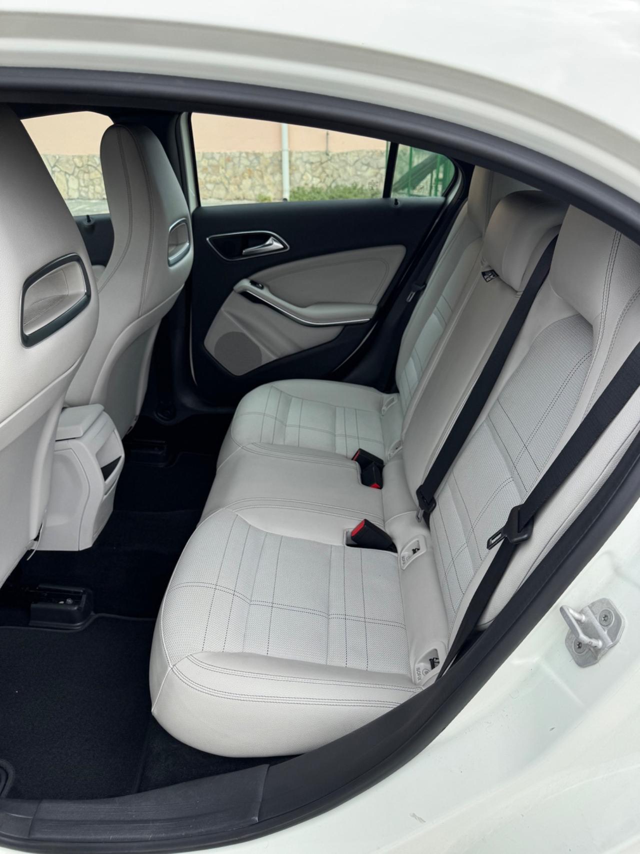 Mercedes-benz A CAMBIO AUTOMATICO/UNICO PROPRIETARIO