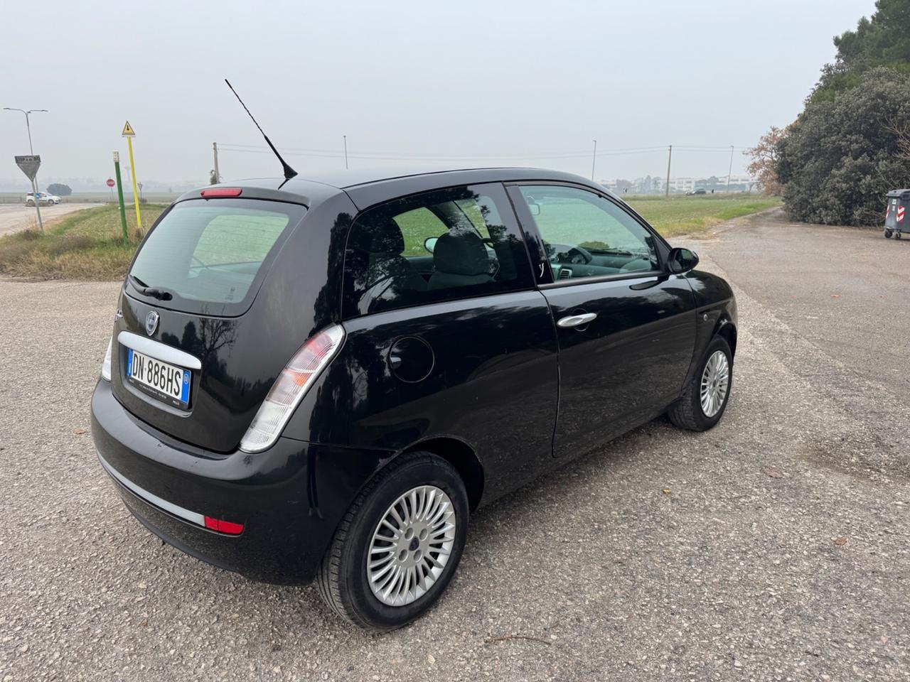 Lancia Ypsilon 1.2 Argento