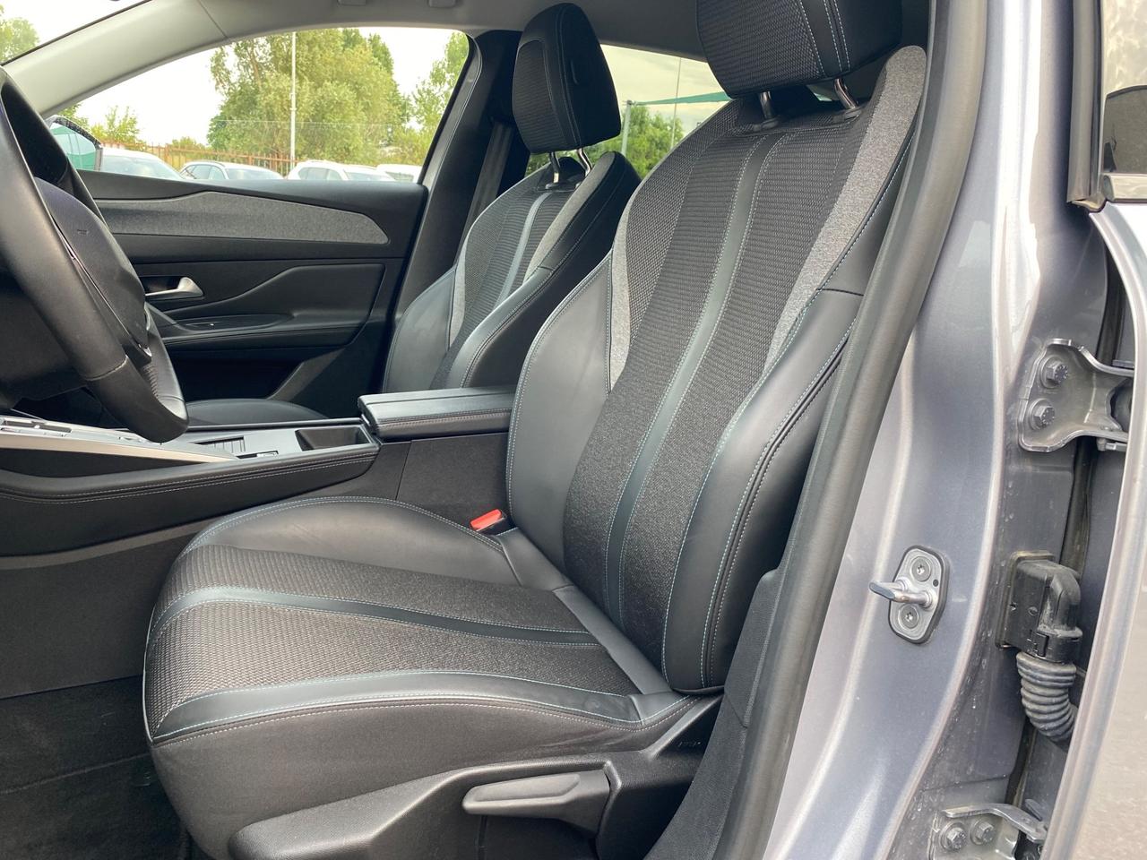Peugeot 308 Berlina 1.5 130 S&S EAT8 Allure Pack