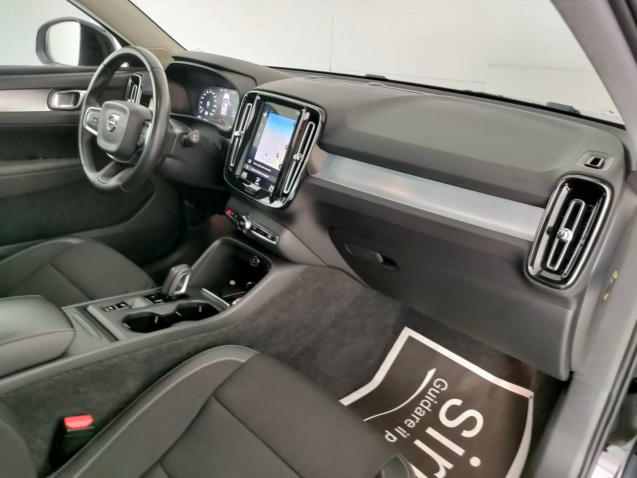 VOLVO XC40 - XC40 2.0 d3 Momentum geartronic my20