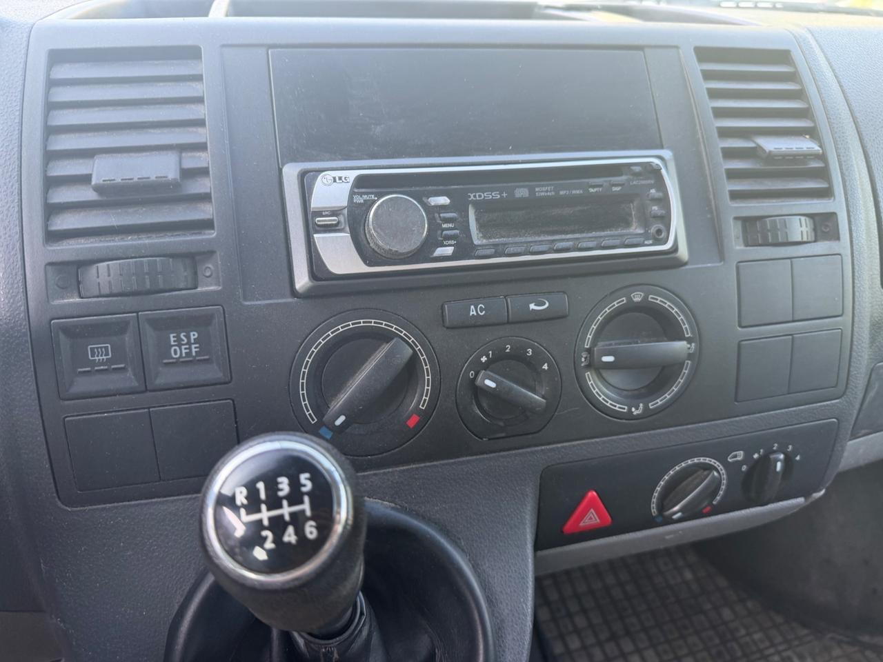 Volkswagen Transporter 2.5 TDI anno 2006 9 posti