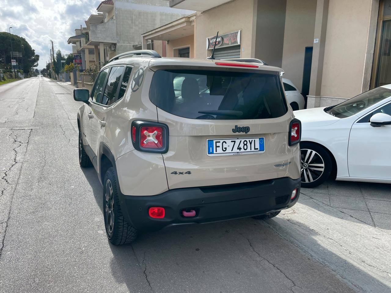 Jeep Renegade 2.0 Mjt 170CV 4WD Active Drive Low Trailhawk