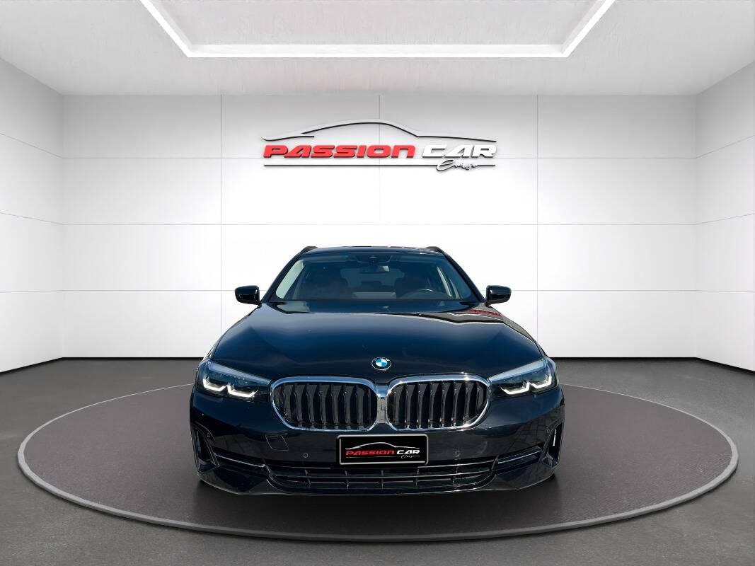BMW Serie 5 Touring 520d mhev 48V xdrive Business auto