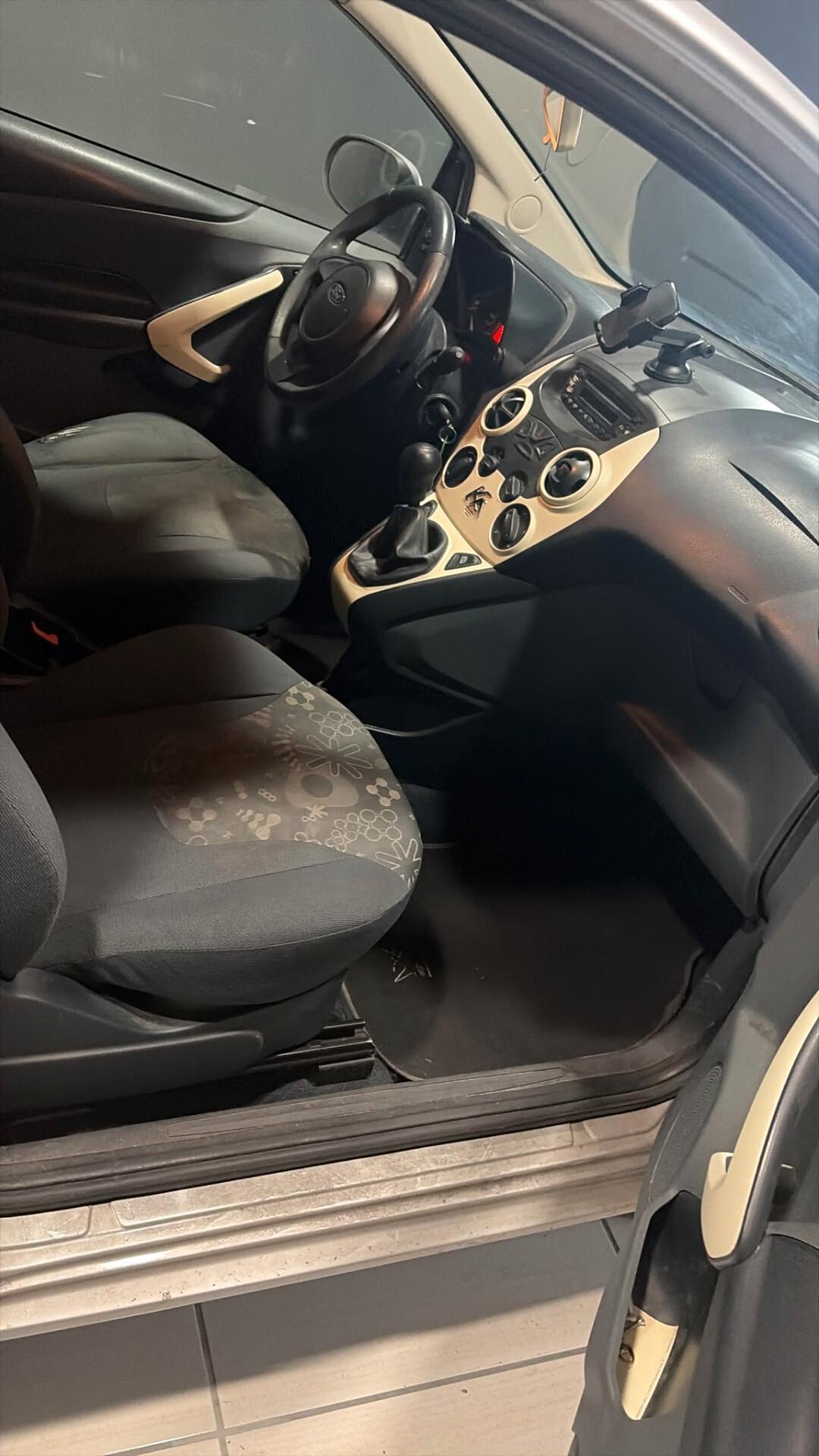 FORD KA DEL 2010 BENZINA ANCHE PER NEOPATENTATI