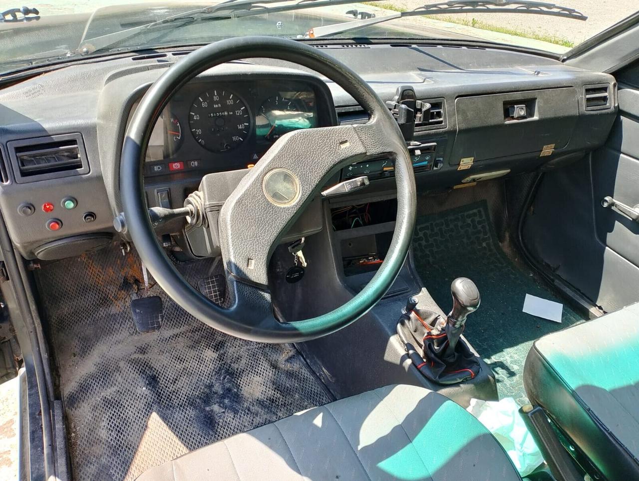 Tata Ribaltabile anno 99 cc 2.0 diesel