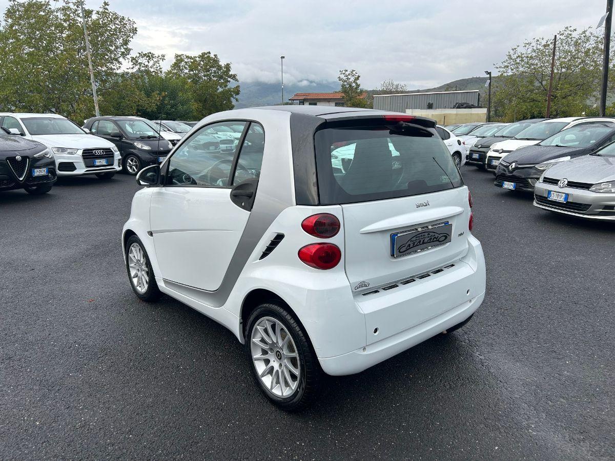 SMART - Fortwo - 1000 52 kW MHD coupé passion