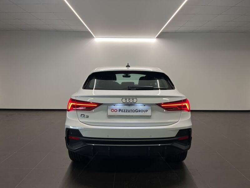 Audi Q3 Audi Sportback Business Plus 45 TFSI e 180(245) kW(CV) S tronic