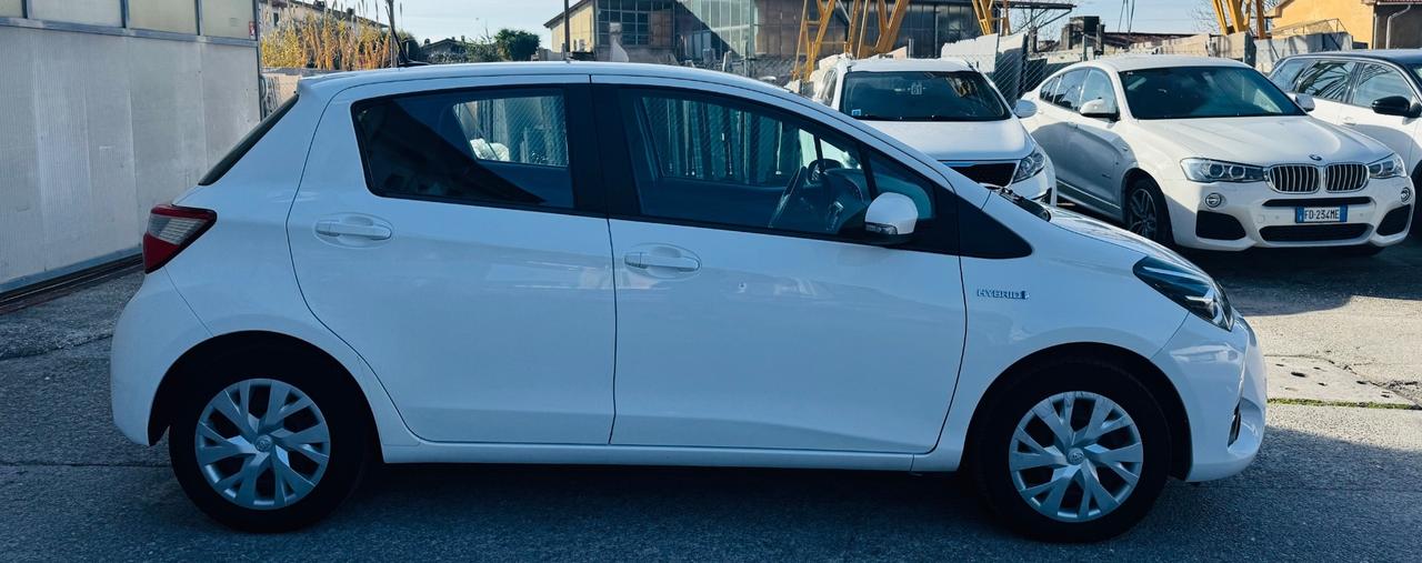 Toyota Yaris 1.5 Hybrid 5 porte Active