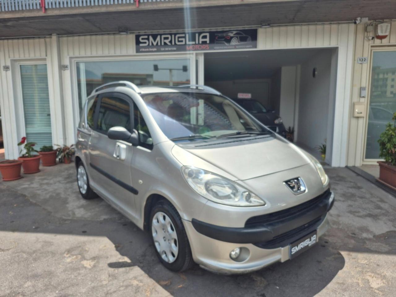 Peugeot 1007 1.4 HDi 68 CV OK NEOP.